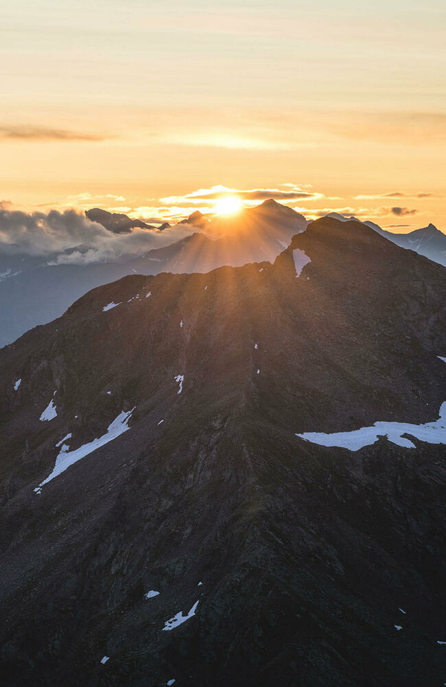 Sonnenaufgang Villgrater Berge Blick auf den Sonnenaufgang in den Villgrater Bergen.