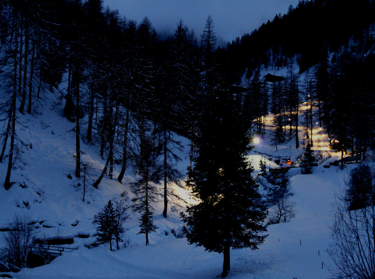Nachrodeln Beleuchtete Rodelbahn am Kalksteinerweg in Innervillgraten