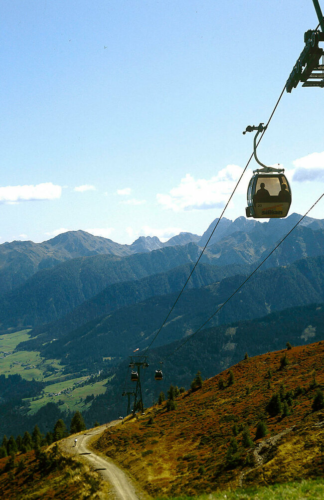 Seilbahn Thurntaler Sillian Das Bild zeigt die Seilbahn Hochpustertal von Sillian zum Thurntaler im Sommer