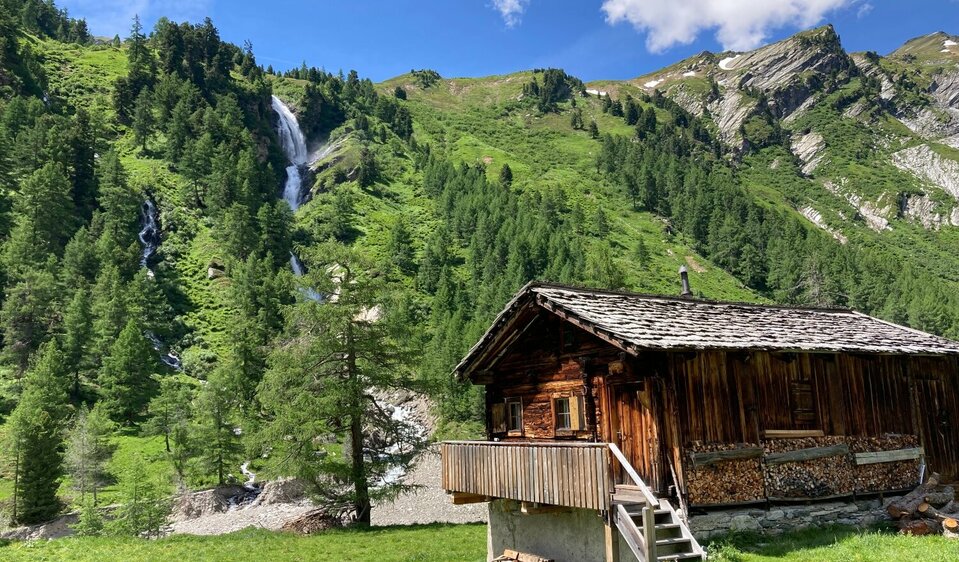 Etappe 2 - Dorfertal Almhütte mit Stolzwasserfall Dorfertal - Stotzwasserfall