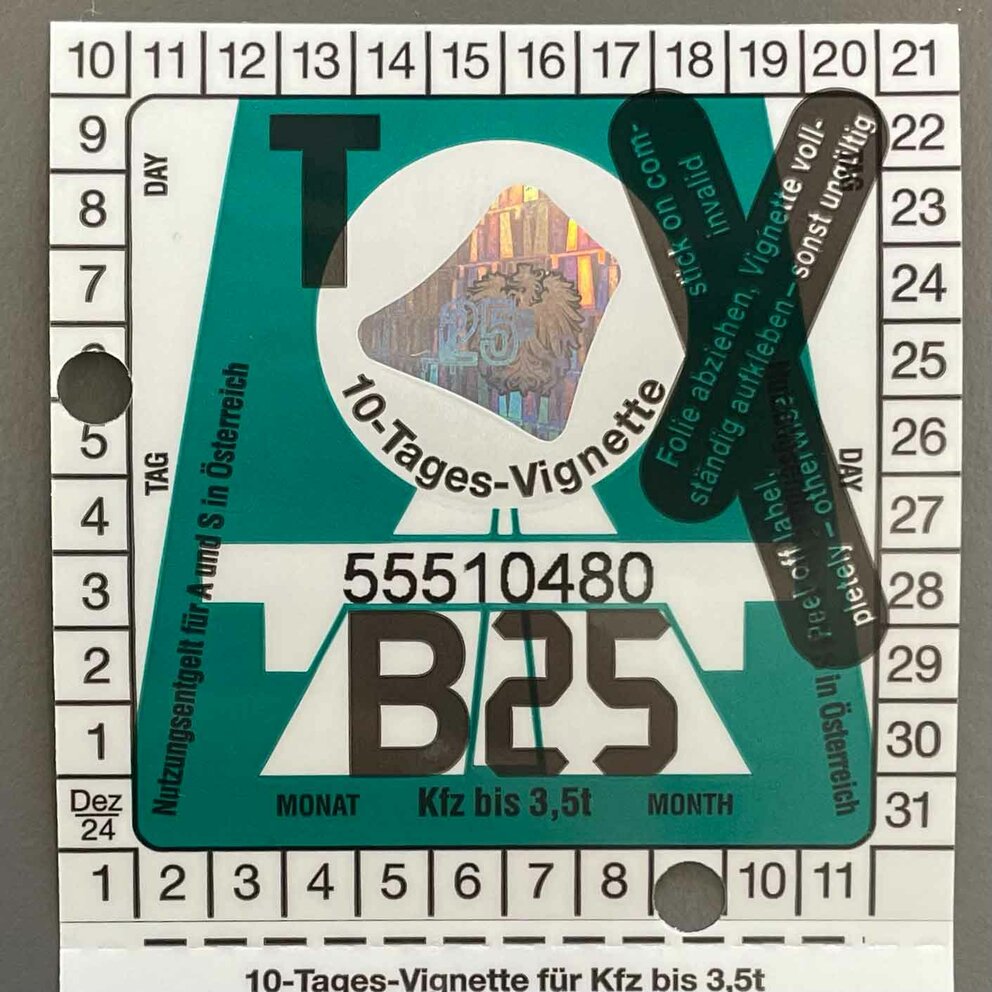 Die Vignette für das Jahr 2025 in der Farbe "Seegrün".