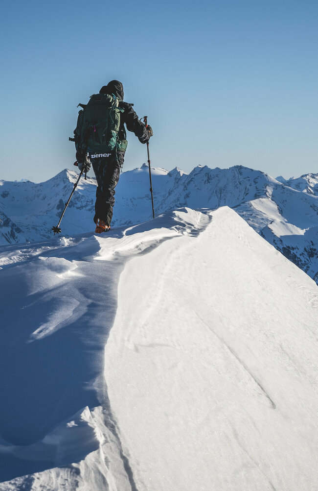 Skitourengeher erreicht das Böse Weibl im Norden der Schobergruppe