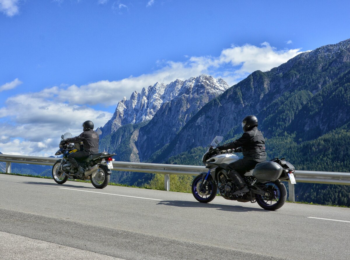 Motorrad Dolomiten Schnee Motorrad Dolomiten Schnee