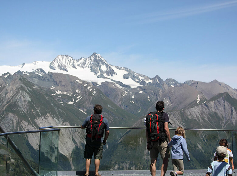 Blick auf Großglockner von Adlerlounge Blick auf Großglockner vom Bergrestaurant Adlerlounge aus
