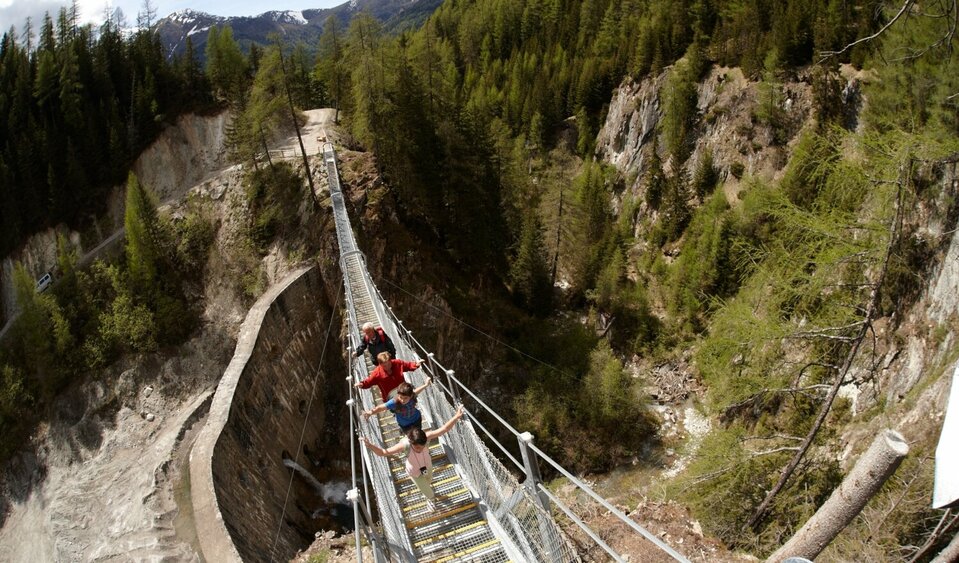 Etappe 6 - Hängebrücke in Kals Hängebrücke am Ende des Höhenweges Glocknerkrone