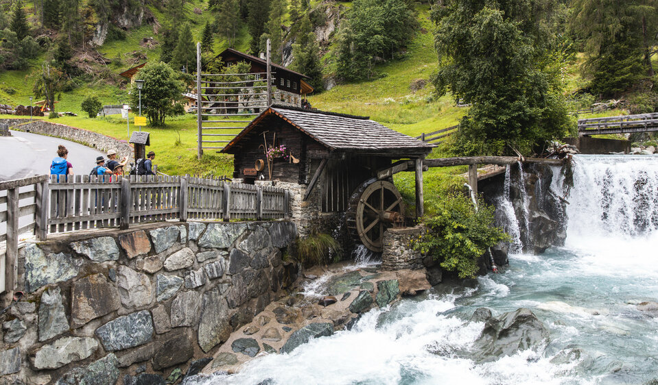 Alte Bauernhäuser, urige Mühlen