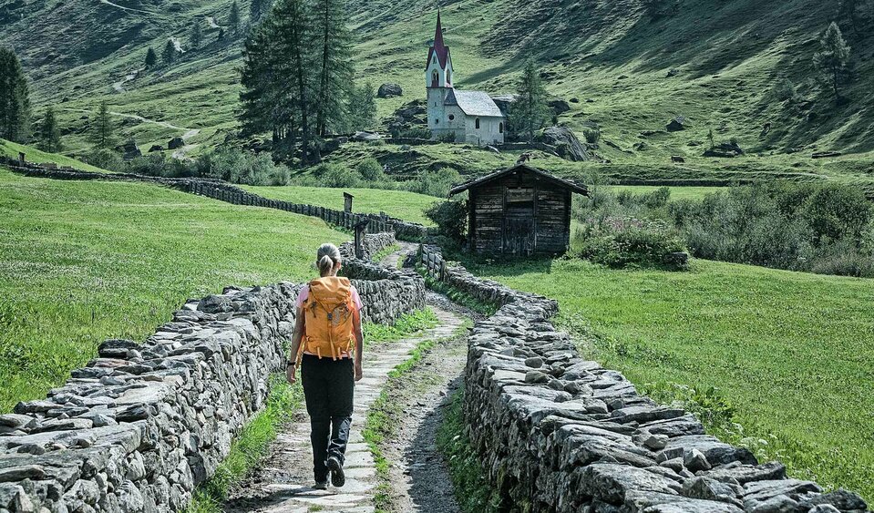 Windtal am Hoch-Tirol-Trail pittoresco valle Windtal in Alto Adige