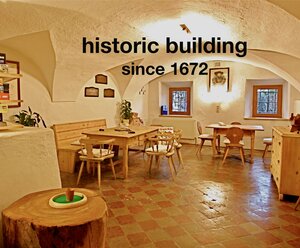 Spiele- & Buchhotel Tschitscher