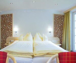 Hotel Garni GRÜNMOOS