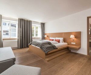 Strasserwirt - Ansitz zu Tirol